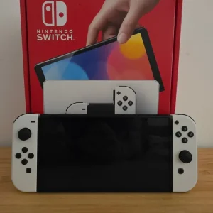 Nintendo Switch OLED - Image 3