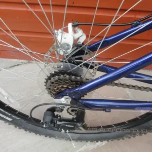 Apollo Paradox bike, 14 inch frame, 27.5 wheels, 21 gears, disc brakes - Image 4