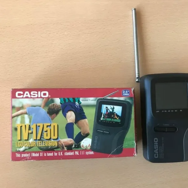 Casio TV-1750 Vintage Portable LCD Colour TV