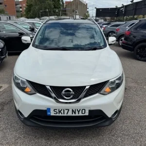 2017 Nissan Qashqai 1.5 dCi N-Connecta 2WD SUV - Image 3
