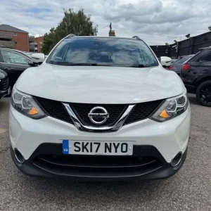 2017 Nissan Qashqai 1.5 dCi N-Connecta 2WD SUV - Image 4