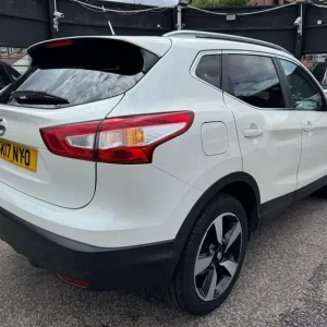 2017 Nissan Qashqai 1.5 dCi N-Connecta 2WD SUV - Image 5