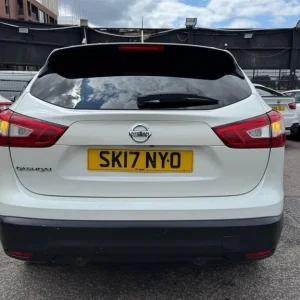 2017 Nissan Qashqai 1.5 dCi N-Connecta 2WD SUV - Image 7