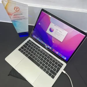 Apple MacBook Pro 13" 2020 with Touchbar, Retina, 8GB RAM, 256GB SSD