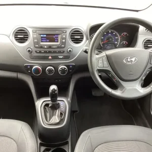 2018 Hyundai i10 1.2 SE 5dr Auto HATCHBACK Petrol Automatic - Image 2