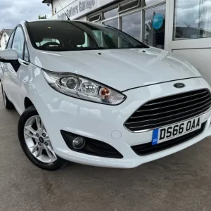 2016 Ford Fiesta 1.25 Zetec 5-door hatchback - Image 3