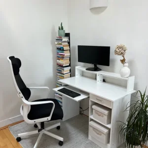 White ergonomic office chair with mesh back and lumbar support - Image 3