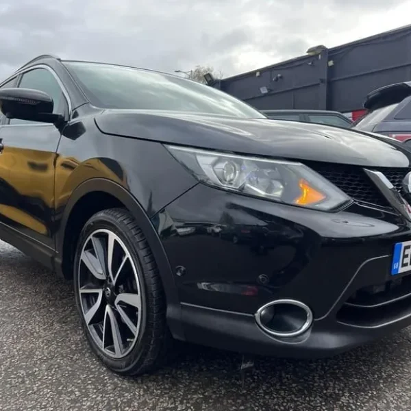 2015 Nissan Qashqai 1.2 DIG-T Tekna XTRON 2WD Euro 6 5dr SUV Petrol Automatic