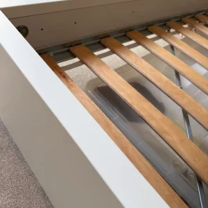 Bed and mattress - Image 6