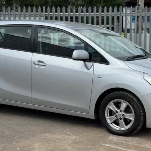 2009 Toyota Verso 1.8 V-matic 5-door MPV - Image 3