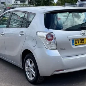 2009 Toyota Verso 1.8 V-matic 5-door MPV - Image 8