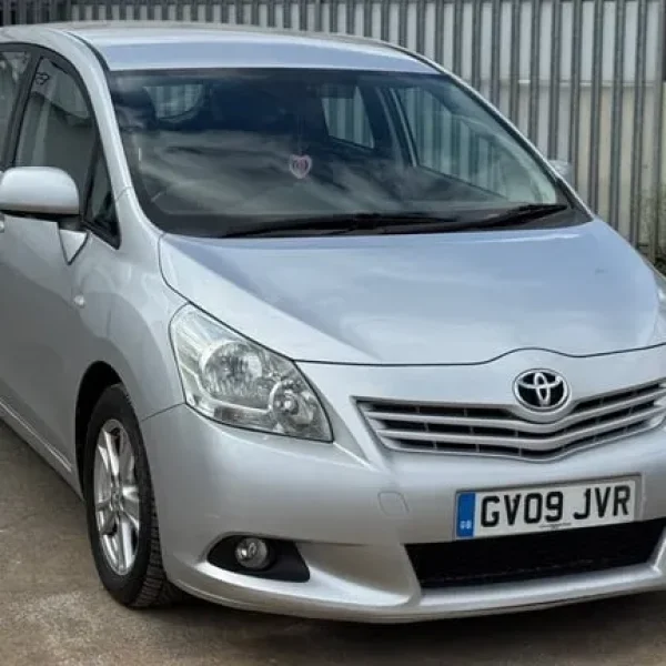 2009 Toyota Verso 1.8 V-matic 5-door MPV