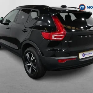 2021 Volvo XC40 1.5 T3 R DESIGN 5dr SUV Petrol Manual - Image 5