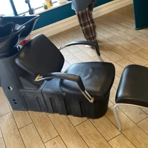 Hair dressing chair