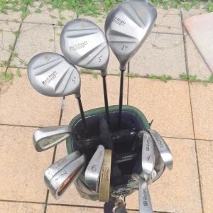 Golf set with Titleist, Wilson, and Black Knight clubs - Image 3