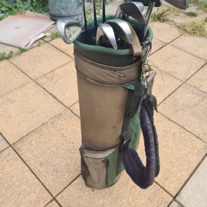 Golf set with Titleist, Wilson, and Black Knight clubs - Image 4