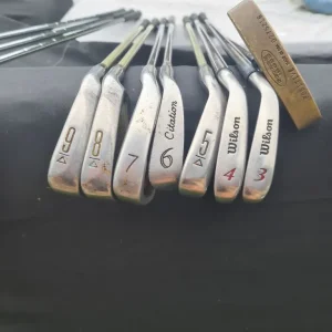 Golf set with Titleist, Wilson, and Black Knight clubs - Image 6