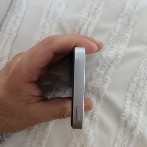 Apple iPhone SE 32GB Space Grey (1st Gen) MP822B/A - Unlocked - Image 6