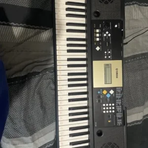 Yamaha YPT-220 61-Key Digital Keyboard Piano Black - Image 3