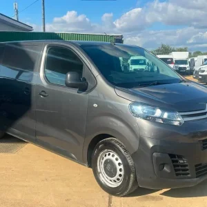 2020 Citroen Dispatch 1.5 BlueHDi Panel Van - Image 2