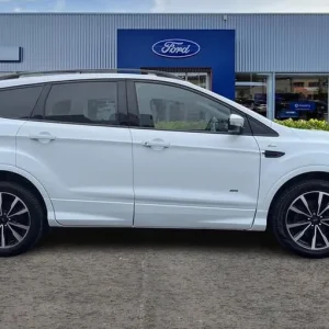 2017 Ford Kuga 2.0 TDCi 180 ST-Line 5-door Estate Auto - Image 3