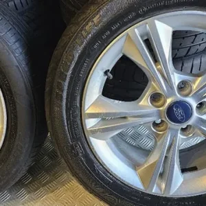 Ford Genuine 16 inch alloy wheels with 4 tyres - Image 4