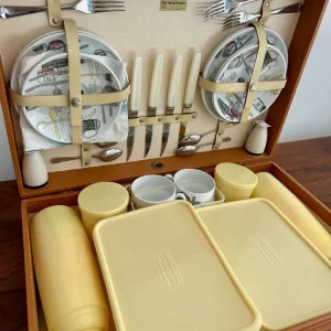 1950s Brexton Picnic Set - Image 2