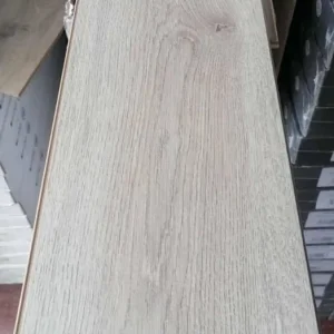 Toulouse Light Oak Laminate Flooring 8mm AC4 230m²+ - Image 2