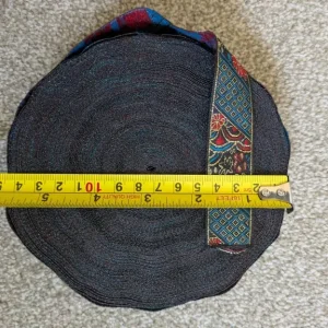 Roll of embroidery ribbon with gold thread - Image 3