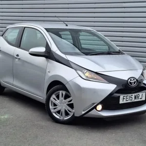 2015 Toyota AYGO 1.0 VVT-i x-pression Euro 5 5-door hatchback petrol manual