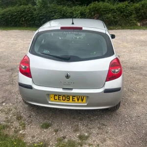 Renault Clio 2009 manual 5-door hatchback - Image 4