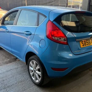 2009 Ford Fiesta 1.25 Zetec 5-door hatchback petrol manual - Image 5