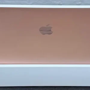MacBook 10 12" M3 256GB 2017 Boxed - Image 3