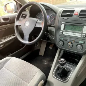 LEFT HAND DRIVE 2006 VOLKSWAGEN JETTA 1.6 FSI PETROL MANUAL | FRENCH PLATES - Image 2