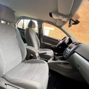 LEFT HAND DRIVE 2006 VOLKSWAGEN JETTA 1.6 FSI PETROL MANUAL | FRENCH PLATES - Image 3