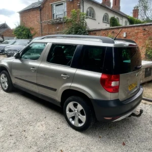 2012 Skoda Yeti 1.6 TDI CR Elegance GreenLine II 5-door hatchback - Image 5