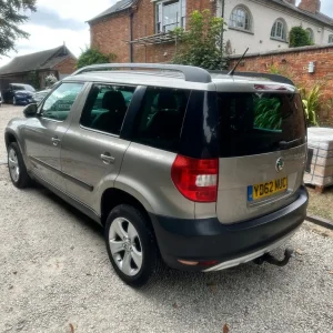 2012 Skoda Yeti 1.6 TDI CR Elegance GreenLine II 5-door hatchback - Image 6