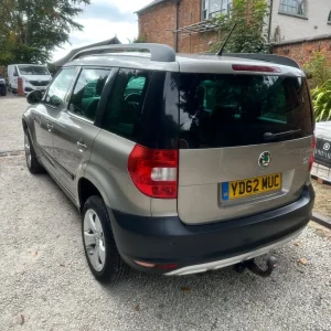 2012 Skoda Yeti 1.6 TDI CR Elegance GreenLine II 5-door hatchback - Image 7
