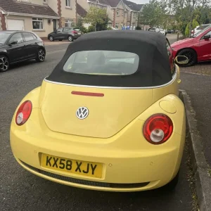 2008 VW Beetle Convertible Manual - Image 2
