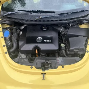 2008 VW Beetle Convertible Manual - Image 3