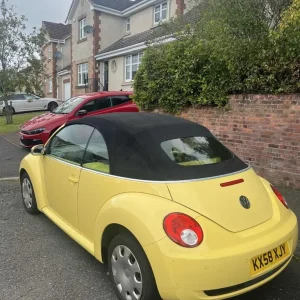 2008 VW Beetle Convertible Manual - Image 4