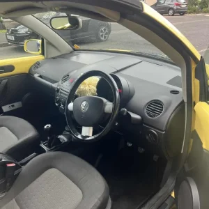 2008 VW Beetle Convertible Manual - Image 7