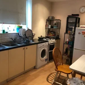 Double size room in house share - Image 4