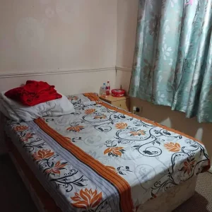 Double size room in house share