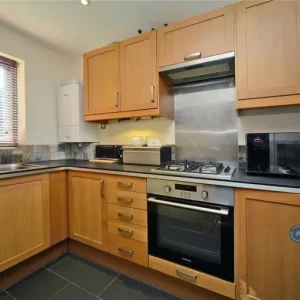 3 bedroom terraced house in Handside Close, Stockport, Greater Manchester - Image 4