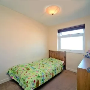 3 bedroom terraced house in Handside Close, Stockport, Greater Manchester - Image 7