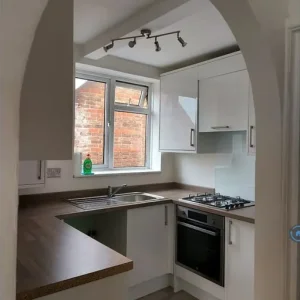 2 bedroom flat in Waverley Grove, Radlett, Hertsmere (2 bed) - Image 3