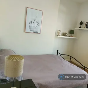 2 bedroom flat in Waverley Grove, Radlett, Hertsmere (2 bed) - Image 7