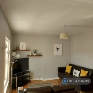 2 bedroom flat in Waverley Grove, Radlett, Hertsmere (2 bed)