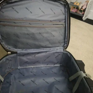 Cabin suitcase - Image 3